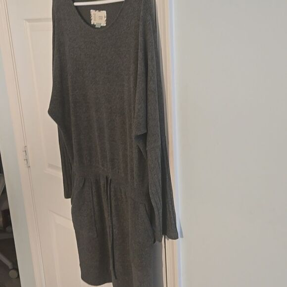 Anthropologie Gray Knit Dress - Picture 4 of 8